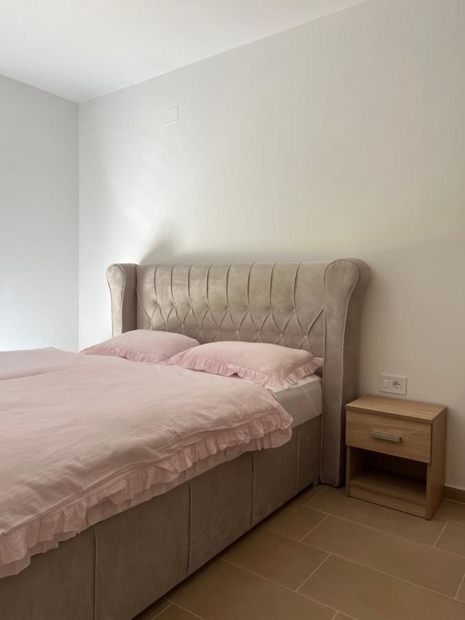 Modern Home Ula Brtonigla Bagian luar foto