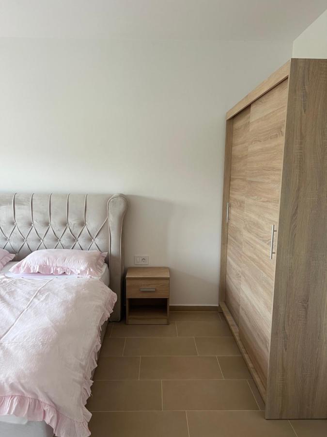 Modern Home Ula Brtonigla Bagian luar foto